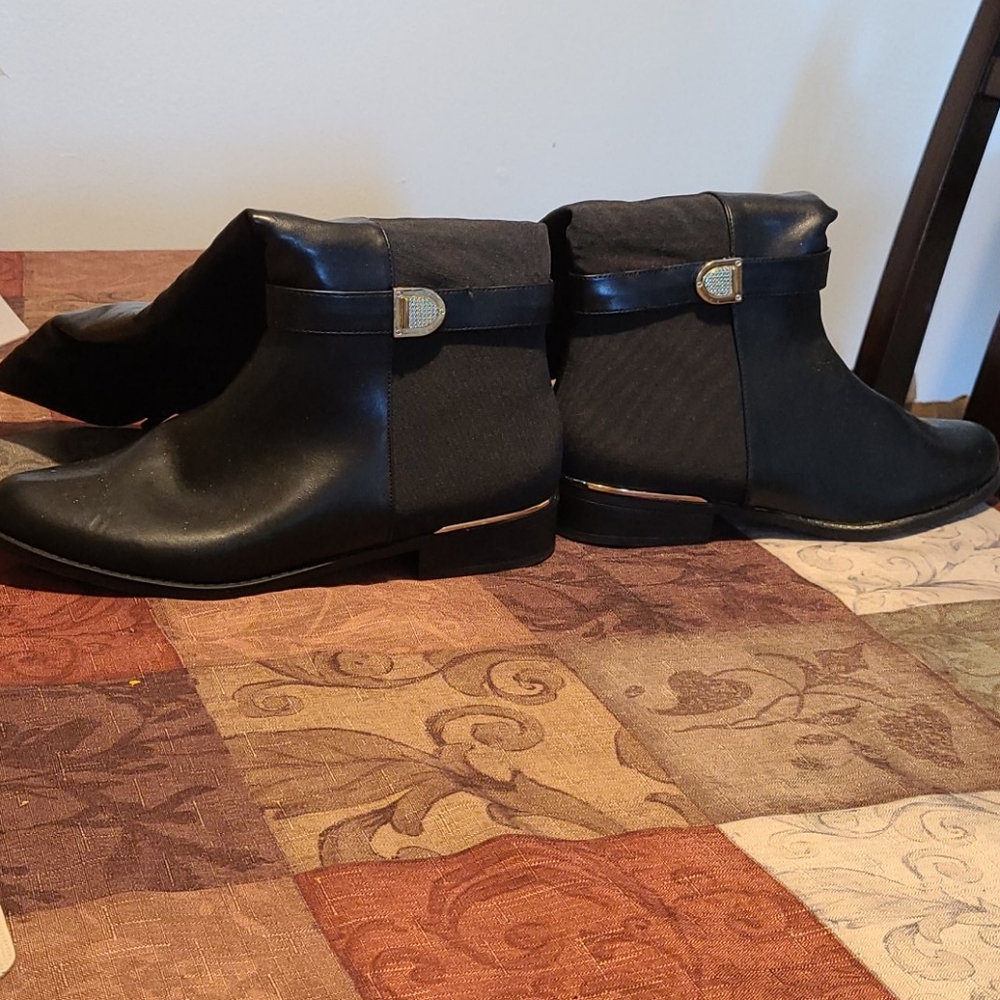 Lane Bryant size 9 wide black stretch boots